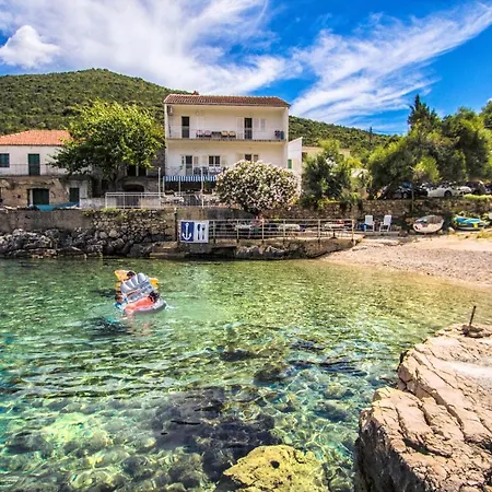 Apartman By The Sea Cove Zarace - Gdinj, Hvar - 9675 Gdinj